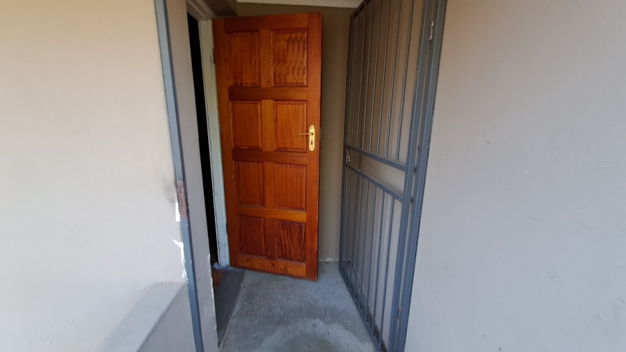 7 Bedroom Property for Sale in Willows Free State
